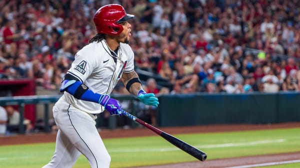 Arizona Diamondbacks second baseman Ketel Marte (4) bats at Chase Field
